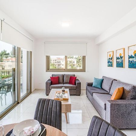 Adolina Apartments By Ezoria Villas Paphos Buitenkant foto