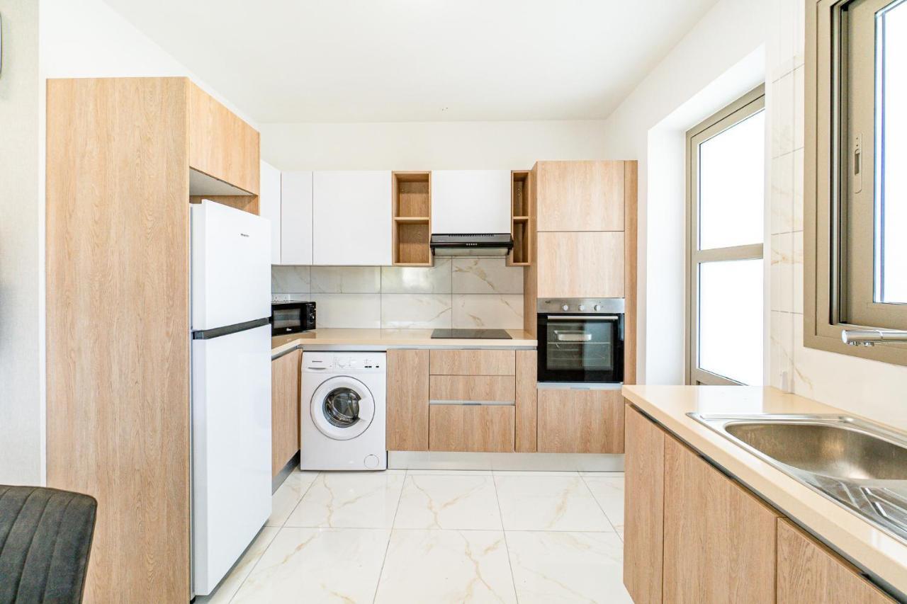 Adolina Apartments By Ezoria Villas Paphos Buitenkant foto