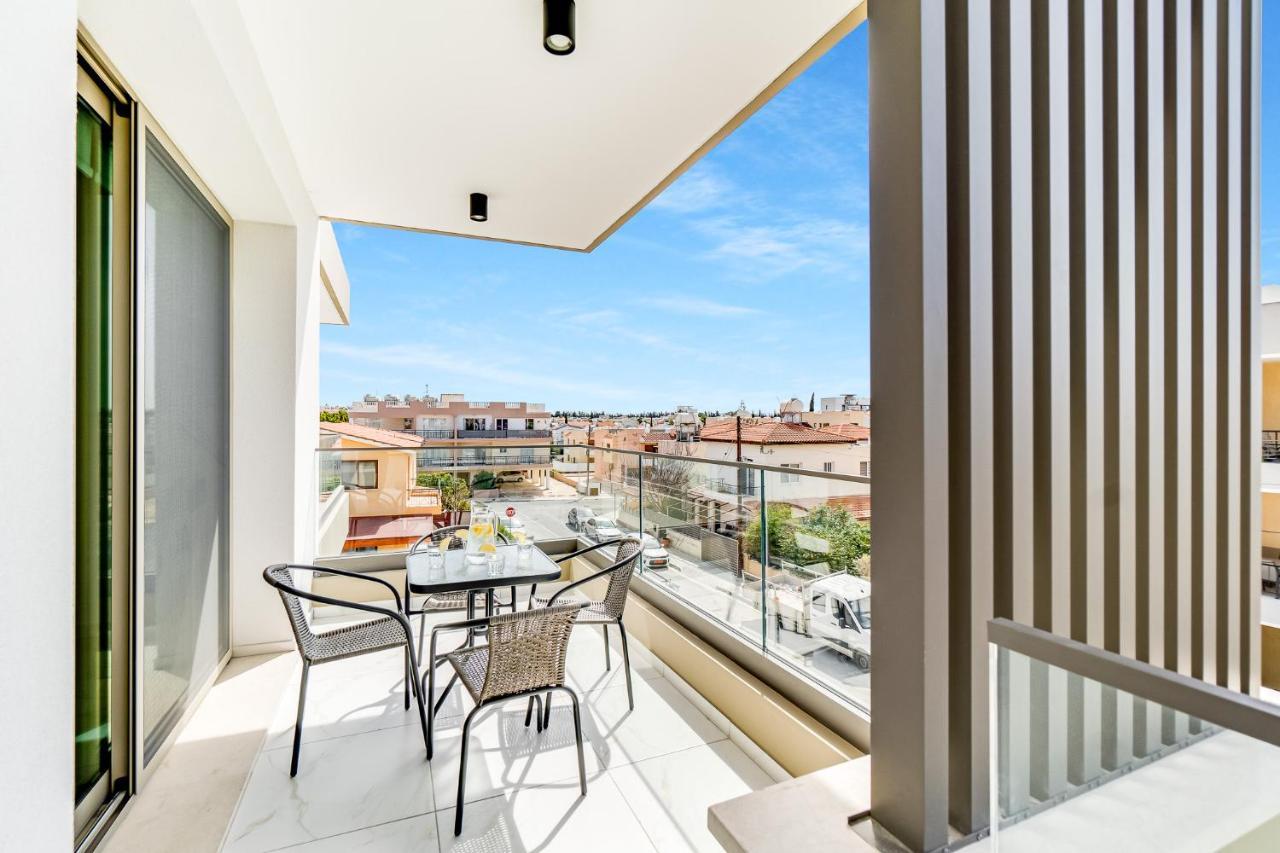 Adolina Apartments By Ezoria Villas Paphos Buitenkant foto